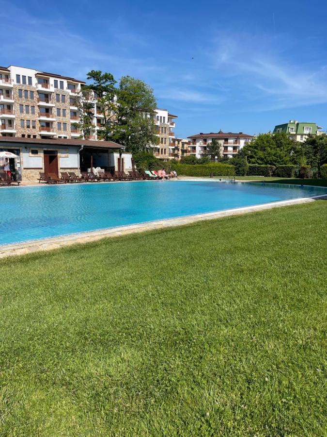 Sea Garden Beach Studio سينتس قسطنطين وهيلينا المظهر الخارجي الصورة