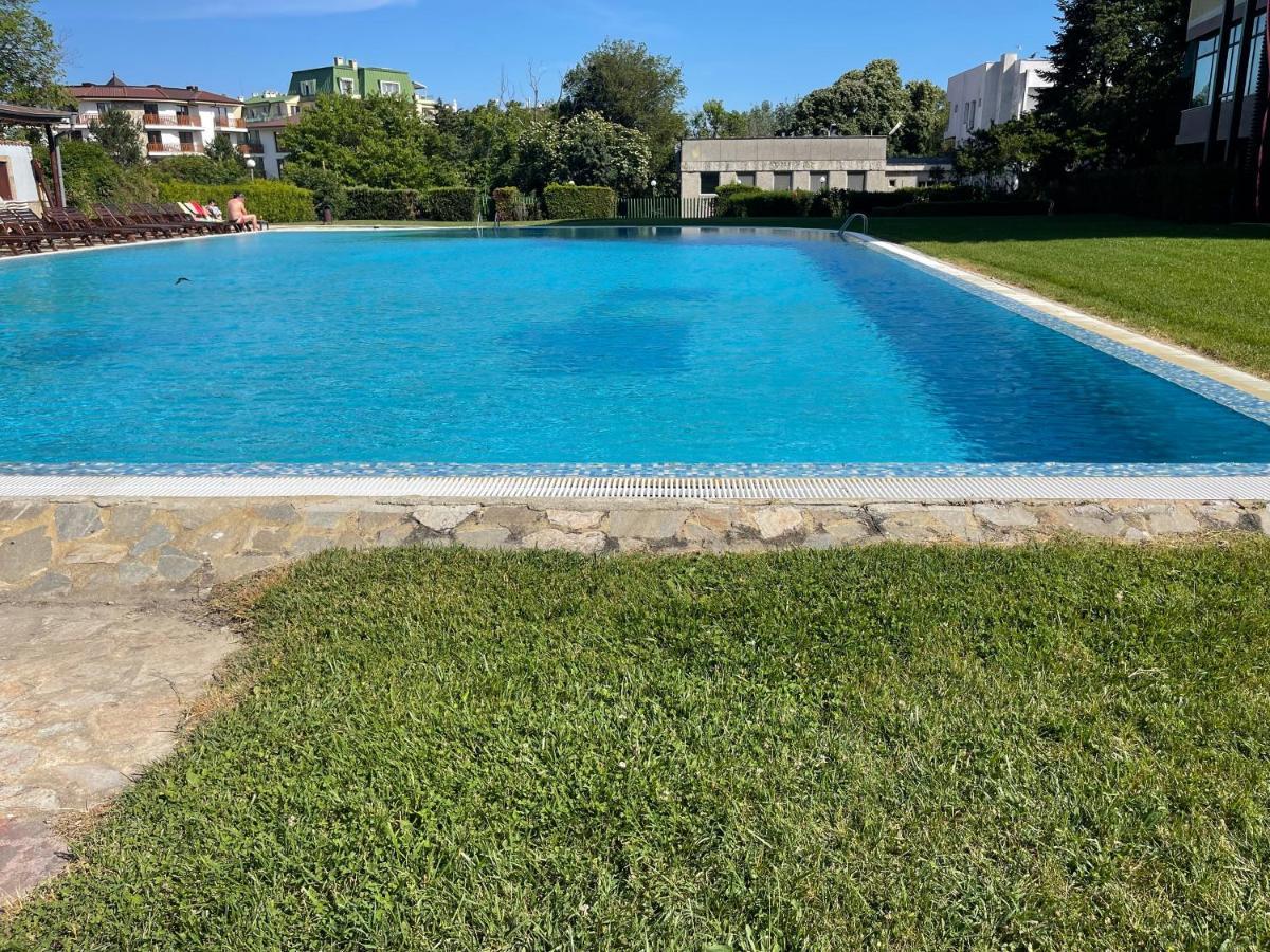 Sea Garden Beach Studio سينتس قسطنطين وهيلينا المظهر الخارجي الصورة